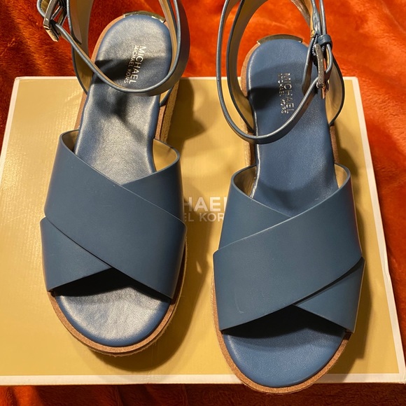 Michael Kors Abbot Blue - Picture 5 of 6